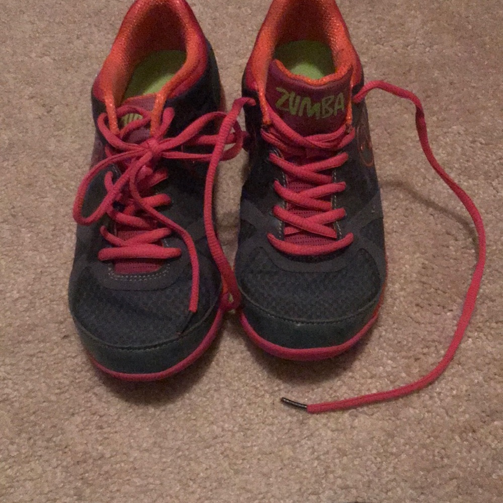 Zumba sneakers size 5.5